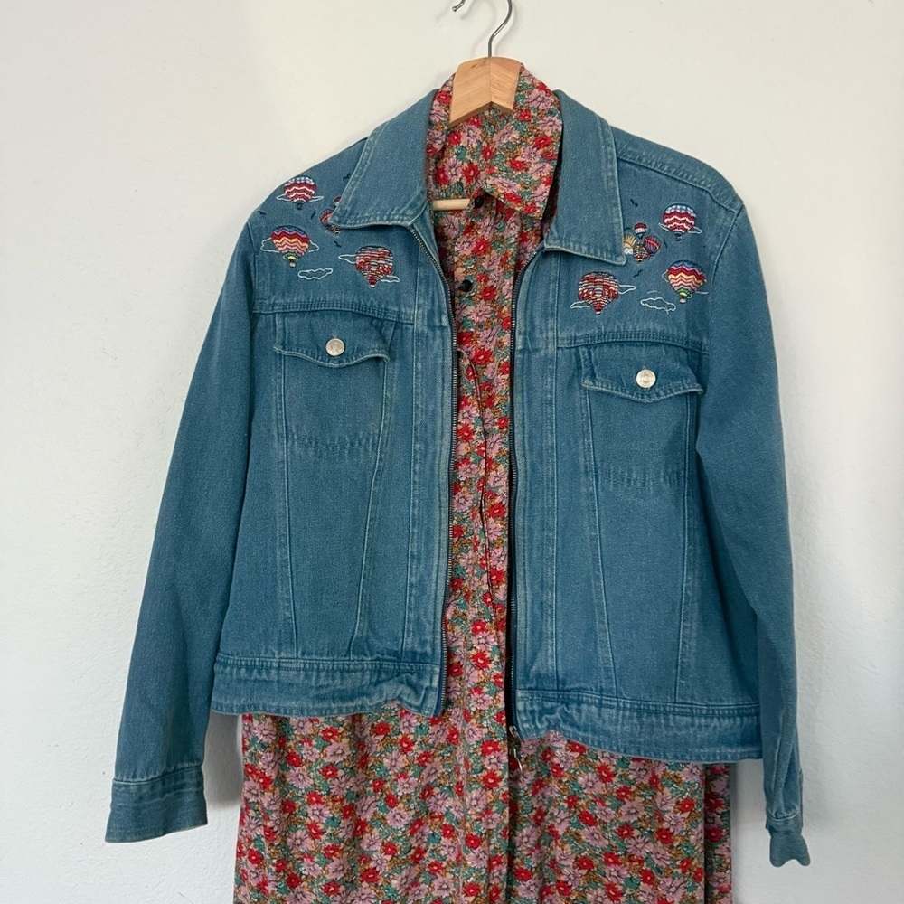 Vintage Passion I Embroidered Denim Jean Jacket Hot Air Balloons Zip Up Size S